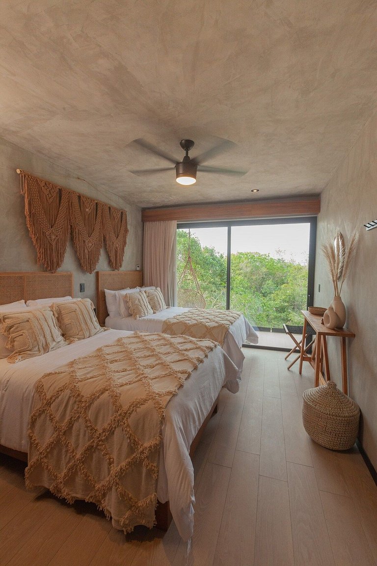 Tuk Tulum Viento 306 · PH with Private Rooftop Pool and Jung